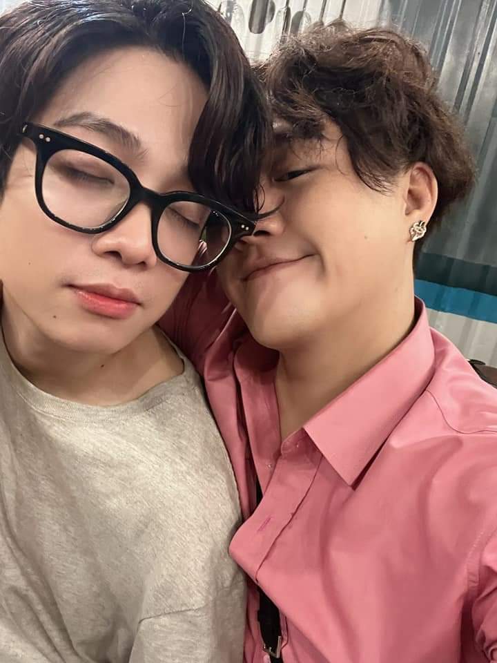 Vướng tin đồn hẹn hò Bùi Anh Tuấn sau loạt ảnh tình cảm, Trung Quân Idol nói gì?