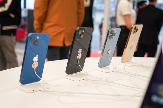 Giá iPhone 13 Pro Max giảm hơn 10 triệu đồng tại Việt Nam